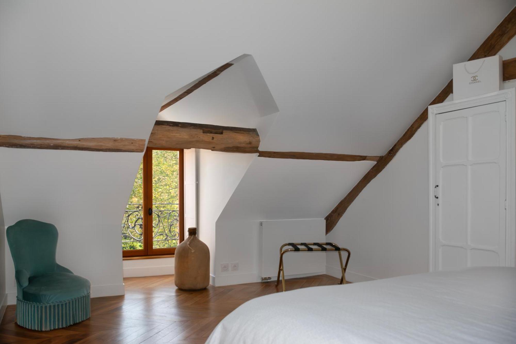Loft Dans Le Clocher Face Au Chateau Bonnelles Exterior foto